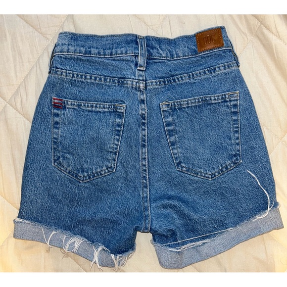 BDG Mandy High-Waisted Denim Short - Picture 3 of 7